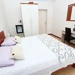 Rooms&apartment Luana Gasthuis