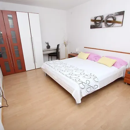 Guest house And Luana
